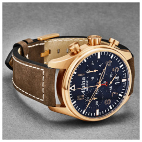 Mặt bên đồng hồ Alpina Startimer Pilot AL372NB4S4 chính hãng