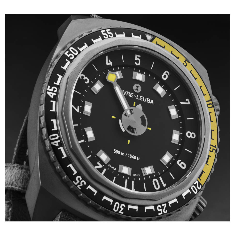 Favre-Leuba Raider Harpoon 001012110.14.45 2 Mặt bên đồng hồ Favre-Leuba Raider Harpoon 001012110.14.45 chính hãng
