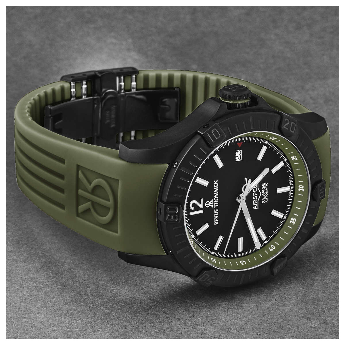 Revue Thommen Air speed 16070.4674 3 Mặt sau đồng hồ Revue Thommen Air speed 16070.4674 chính hãng