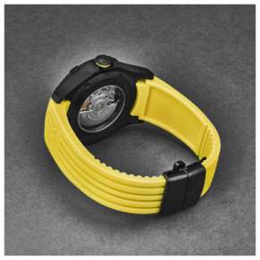 Mặt bên đồng hồ Revue Thommen Air speed 16070.4778 chính hãng