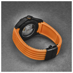 Mặt bên đồng hồ Revue Thommen Air speed 16070.4779 chính hãng