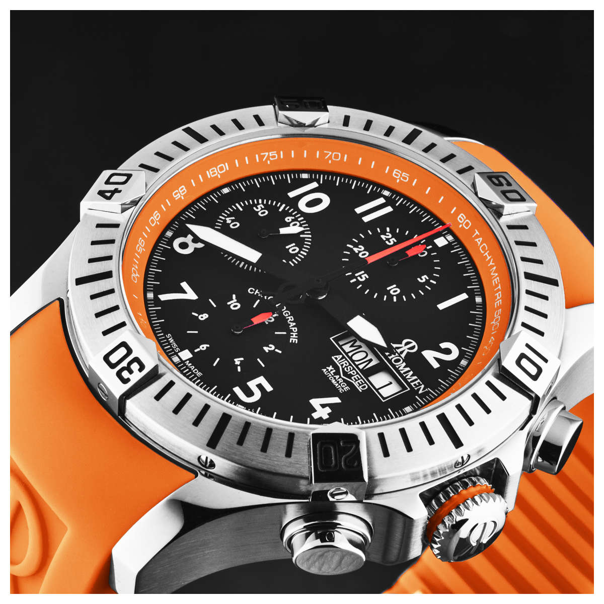 Revue Thommen Air speed 16071.6739 2 Mặt bên đồng hồ Revue Thommen Air speed 16071.6739 chính hãng