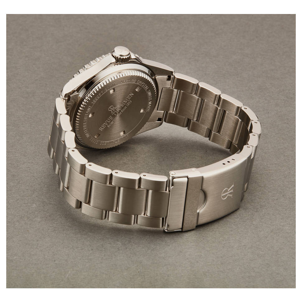 Revue Thommen Diver 17571.2137 2 Mặt sau đồng hồ Revue Thommen Diver 17571.2137 chính hãng