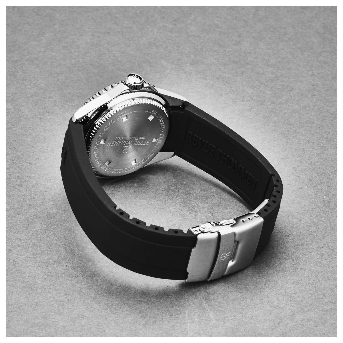 Revue Thommen Diver 17571.2831 2 Mặt bên đồng hồ Revue Thommen Diver 17571.2831 chính hãng