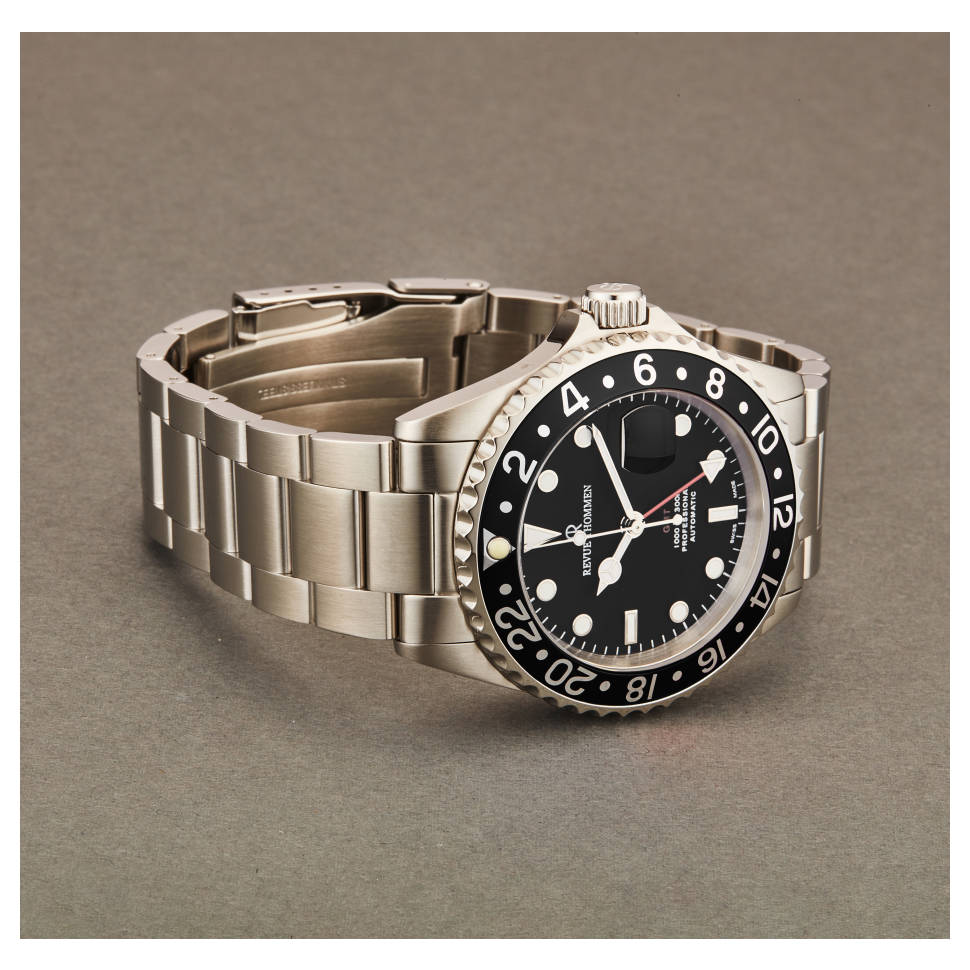 Revue Thommen Diver 17572.2137 2 Mặt bên đồng hồ Revue Thommen Diver 17572.2137 chính hãng
