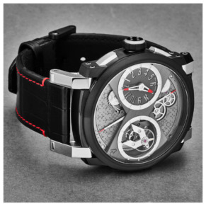 Mặt bên đồng hồ Romain Jerome Moon Orbiter RJMTOMO.012.01 chính hãng