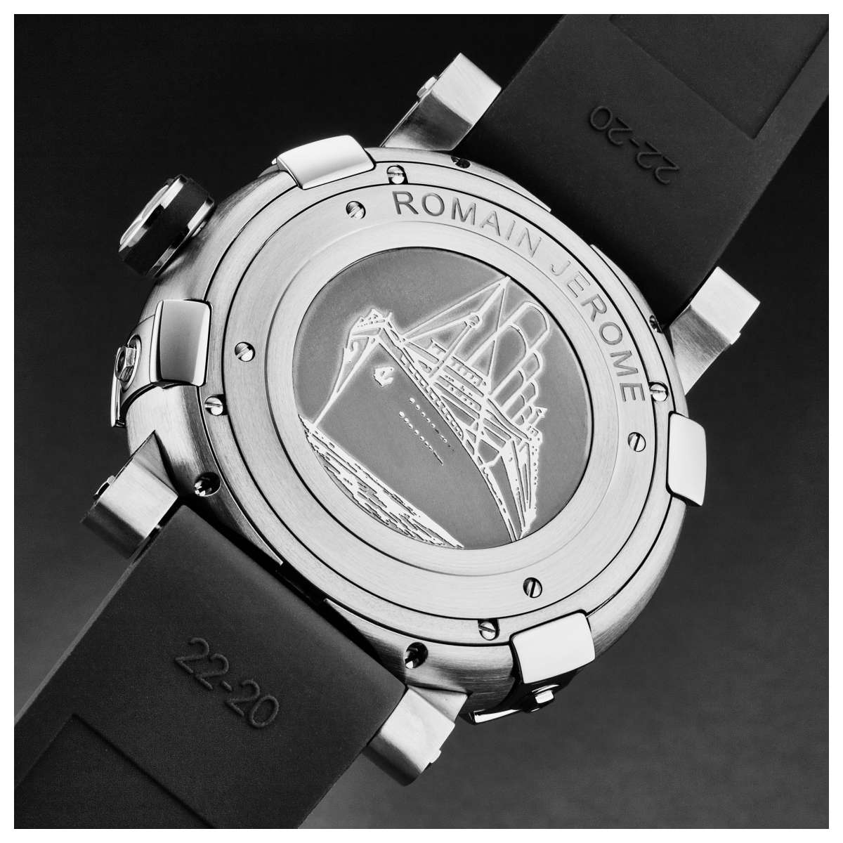 Romain Jerome Titanic RJTIAU.203.10 3 Mặt sau đồng hồ Romain Jerome Titanic RJTIAU.203.10 chính hãng