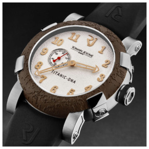 Romain Jerome Titanic RJTIAU.203.10 7 Mặt trái đồng hồ Romain Jerome Titanic RJTIAU.203.10 chính hãng