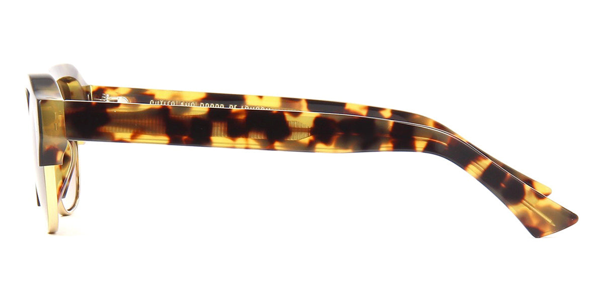 Cutler and Gross Sun 1353 04 Black and Camouflage 2 Kính mát Cutler and Gross Sun 1353 04 Black and Camouflage 100% hàng chính hãng